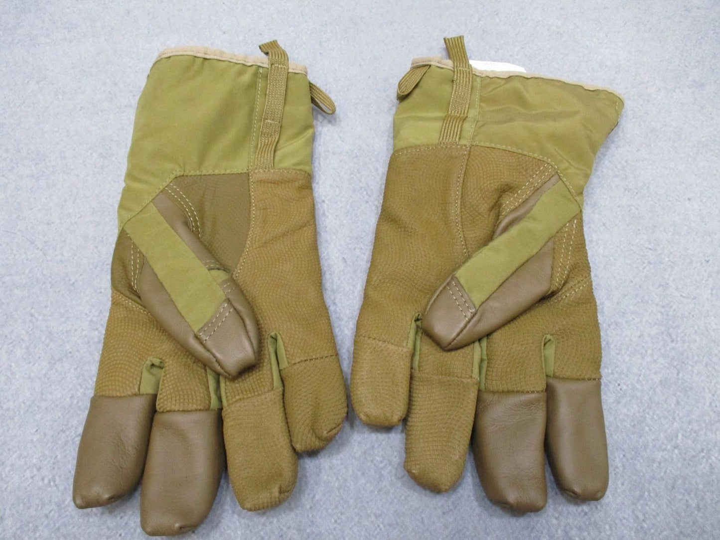 CWGS Dexterous Waterproof Gloves Gore-Tex Size Small - Excellent Pre-Owned - Centex Military Gear