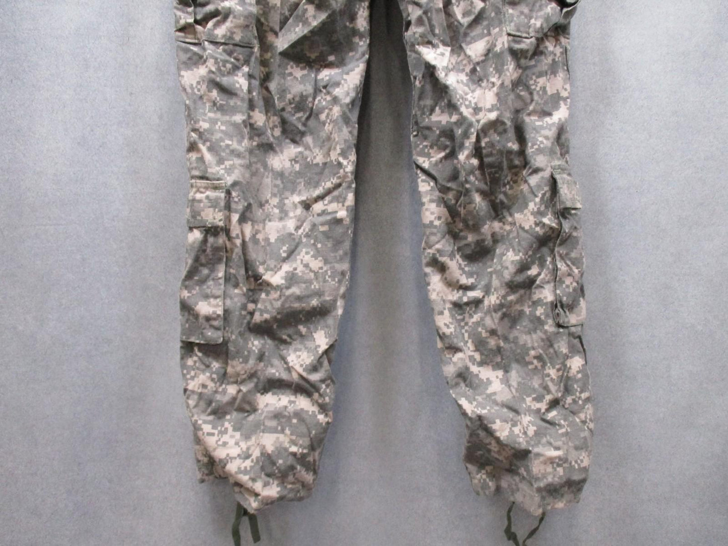U.S. Army ACU Flame Resistant Combat Uniform Pants Med-Reg NSN 8415-01-573-5902 - Centex Military Gear