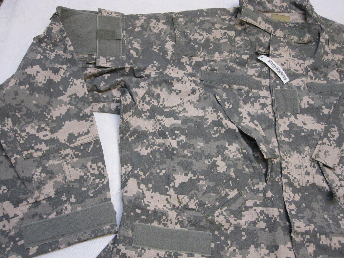 Army ACU digital Aircrew uniform top by Centex Military Gear, large short size, UCP camouflage aviation coat with front pockets.