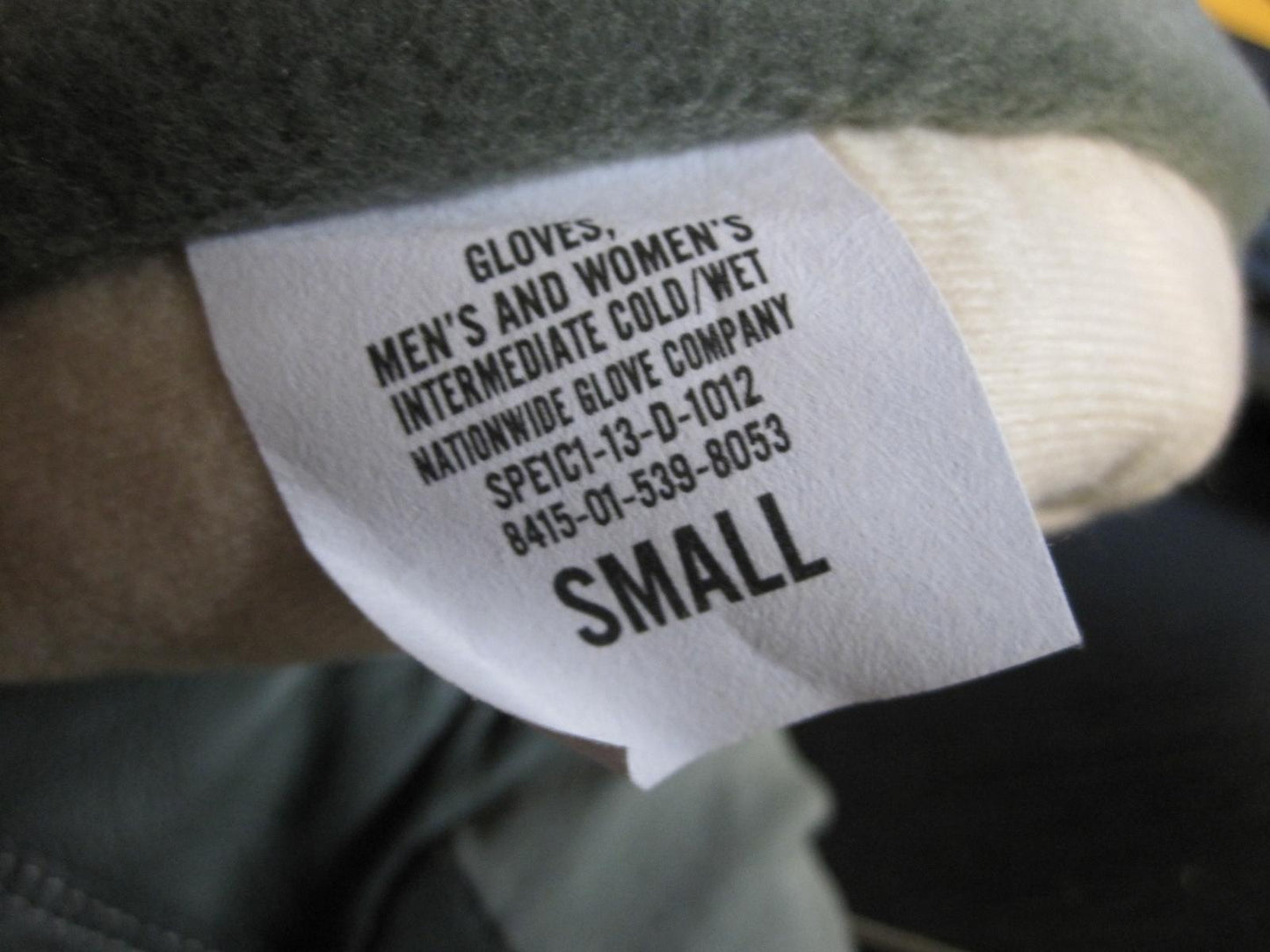 ARMY GLOVES FOLIAGE GREEN COLD/WET INTERMEDIATE GLOVE SMALL 8415-01-539-8053 - Centex Military Gear