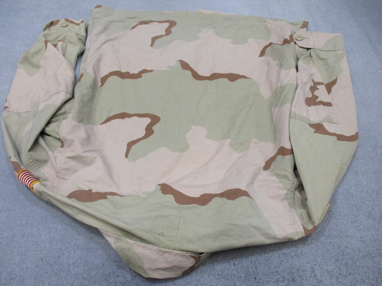 US Army Desert Combat Uniform Coat 3rd Signal Brigade Patch Large-Regular