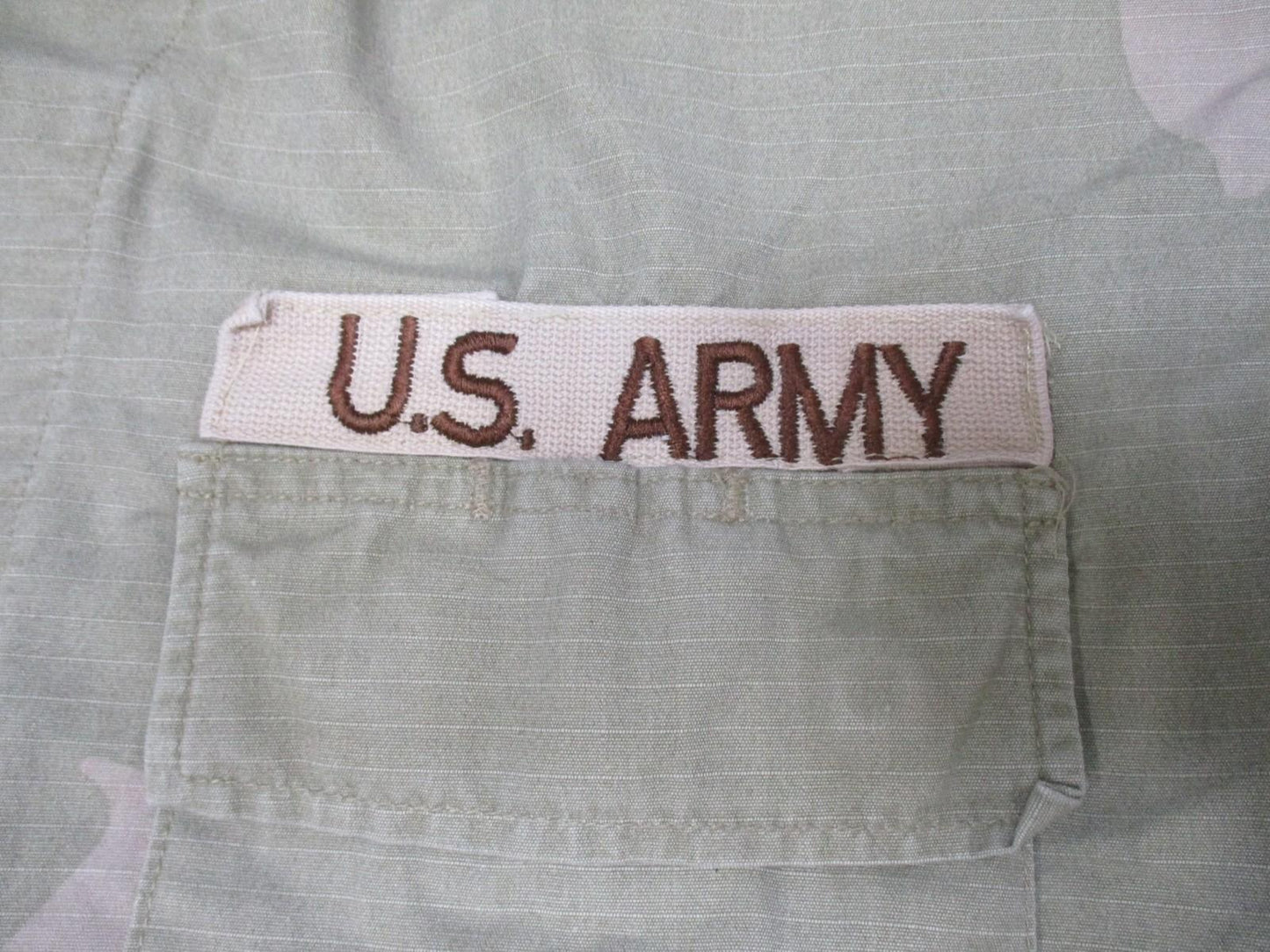 US Army Desert Combat Uniform Coat 3rd Signal Brigade Patch Large-Regular