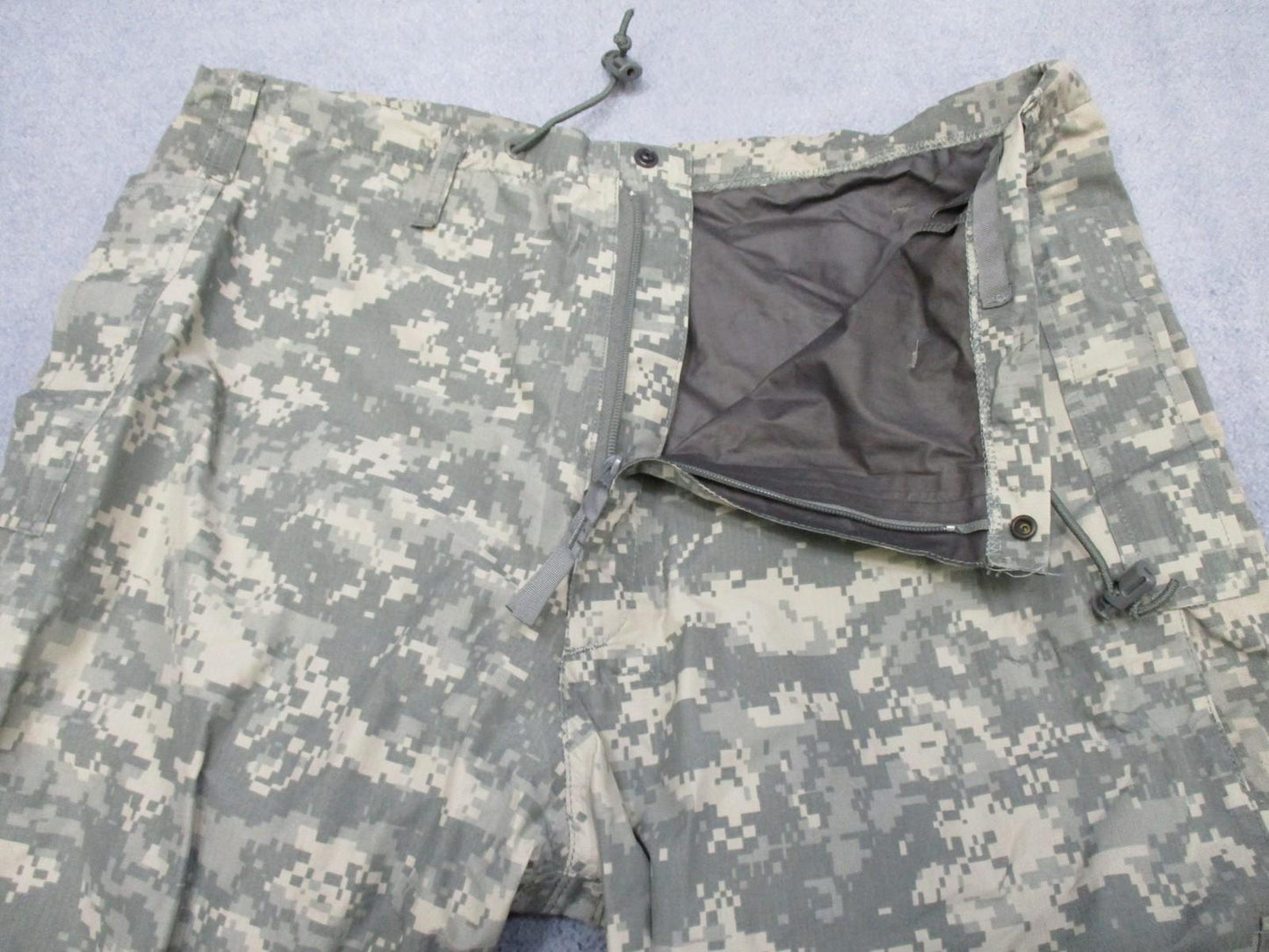 US Army ECWCS Gen III Gore-Tex Pants ACU Digital Camo Waterproof Insulated 38x30