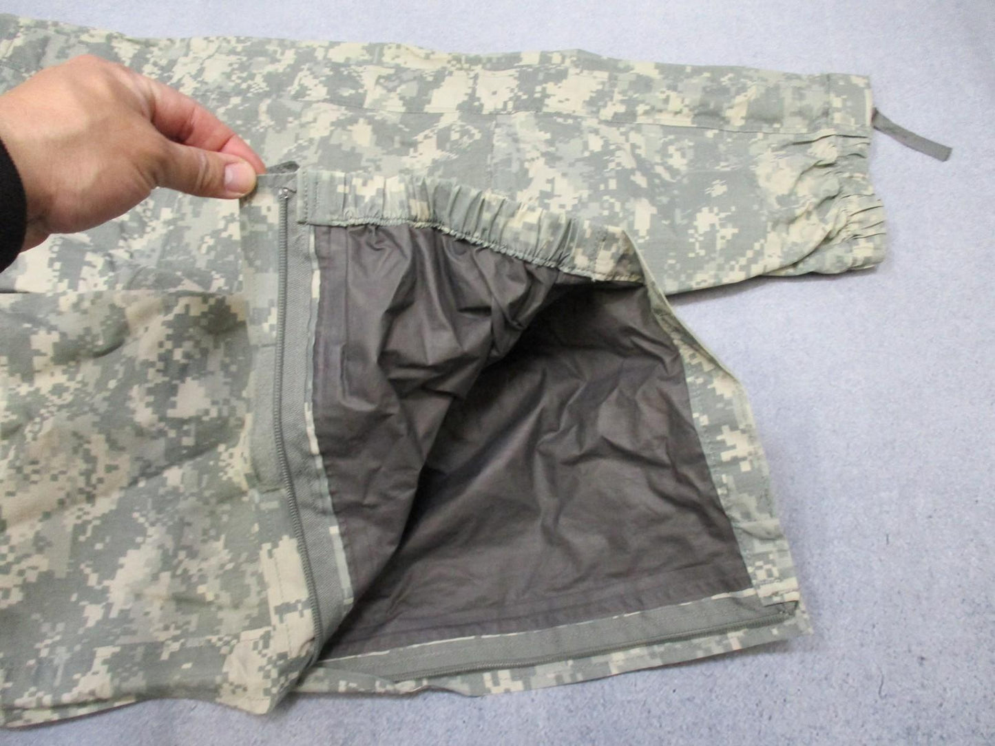 US Army ECWCS Gen III Gore-Tex Pants ACU Digital Camo Waterproof Insulated 38x30