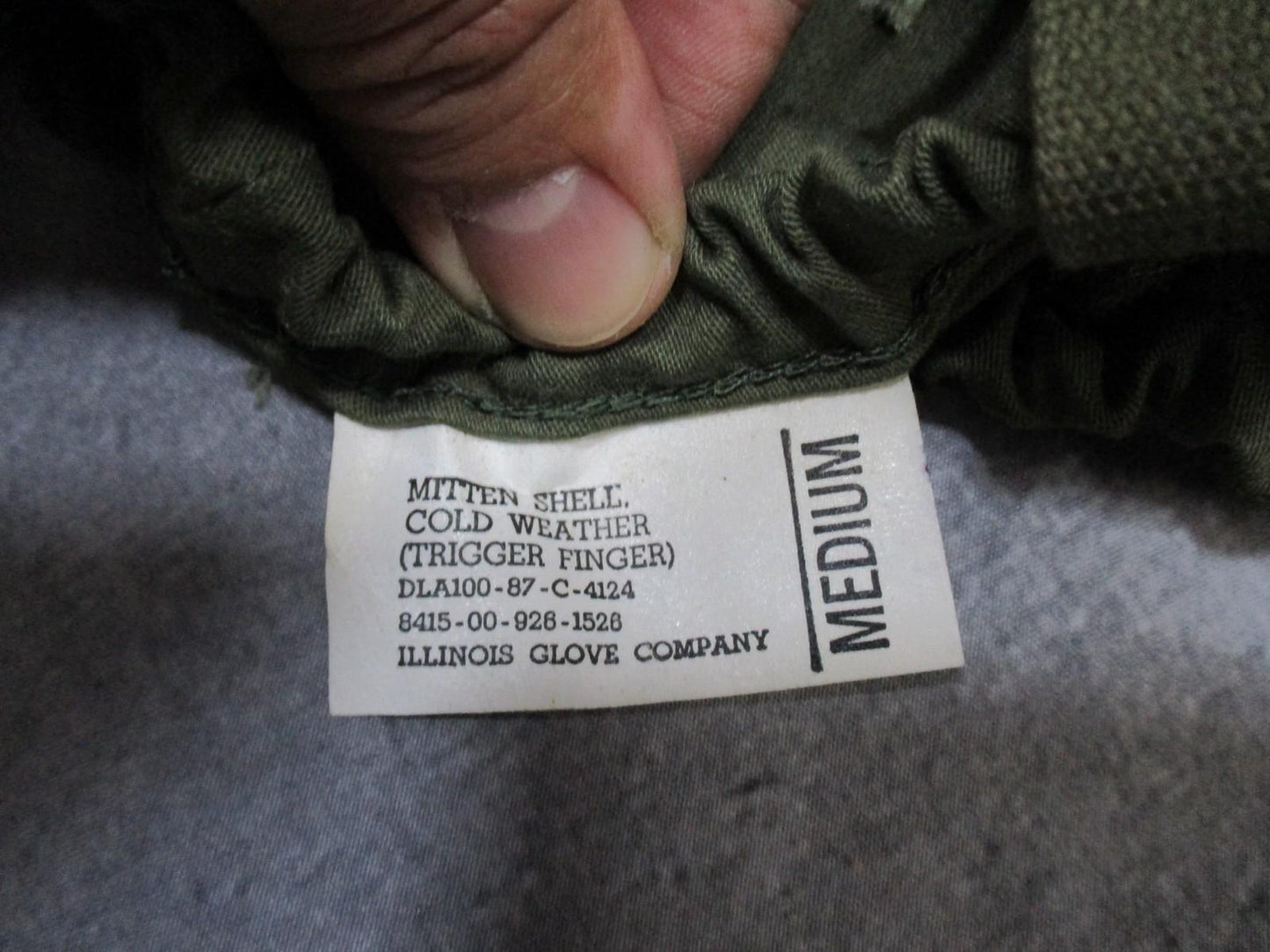 US Military Cold Weather Trigger Finger Mitten Shells Gloves Medium NO INSERTS