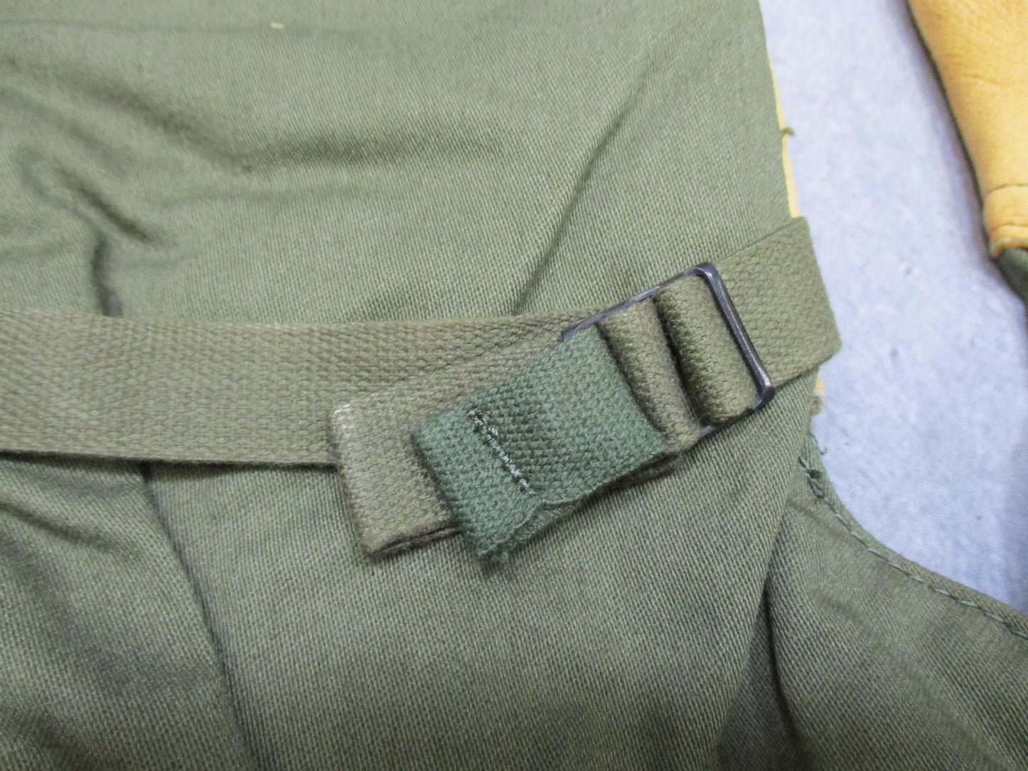 US Military Cold Weather Trigger Finger Mitten Shells Gloves Medium NO INSERTS