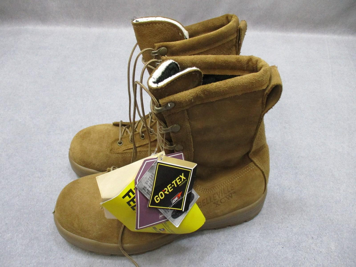 Men's Belleville C755A cold weather boots with Gore-Tex lining and Vibram sole, size 11, new, designed for durability and warmth.