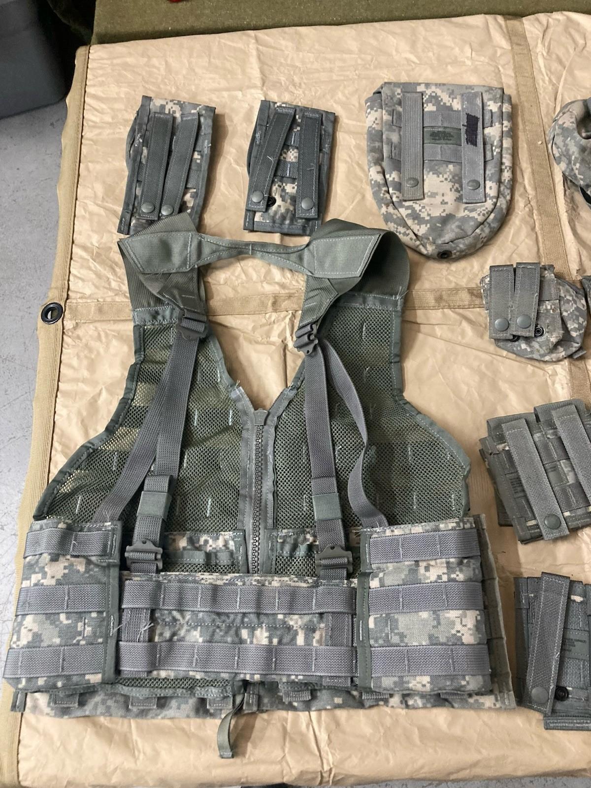 Iraq War Gear Acu Camo Vest Tactical Lot Molle Gear Lot Set
