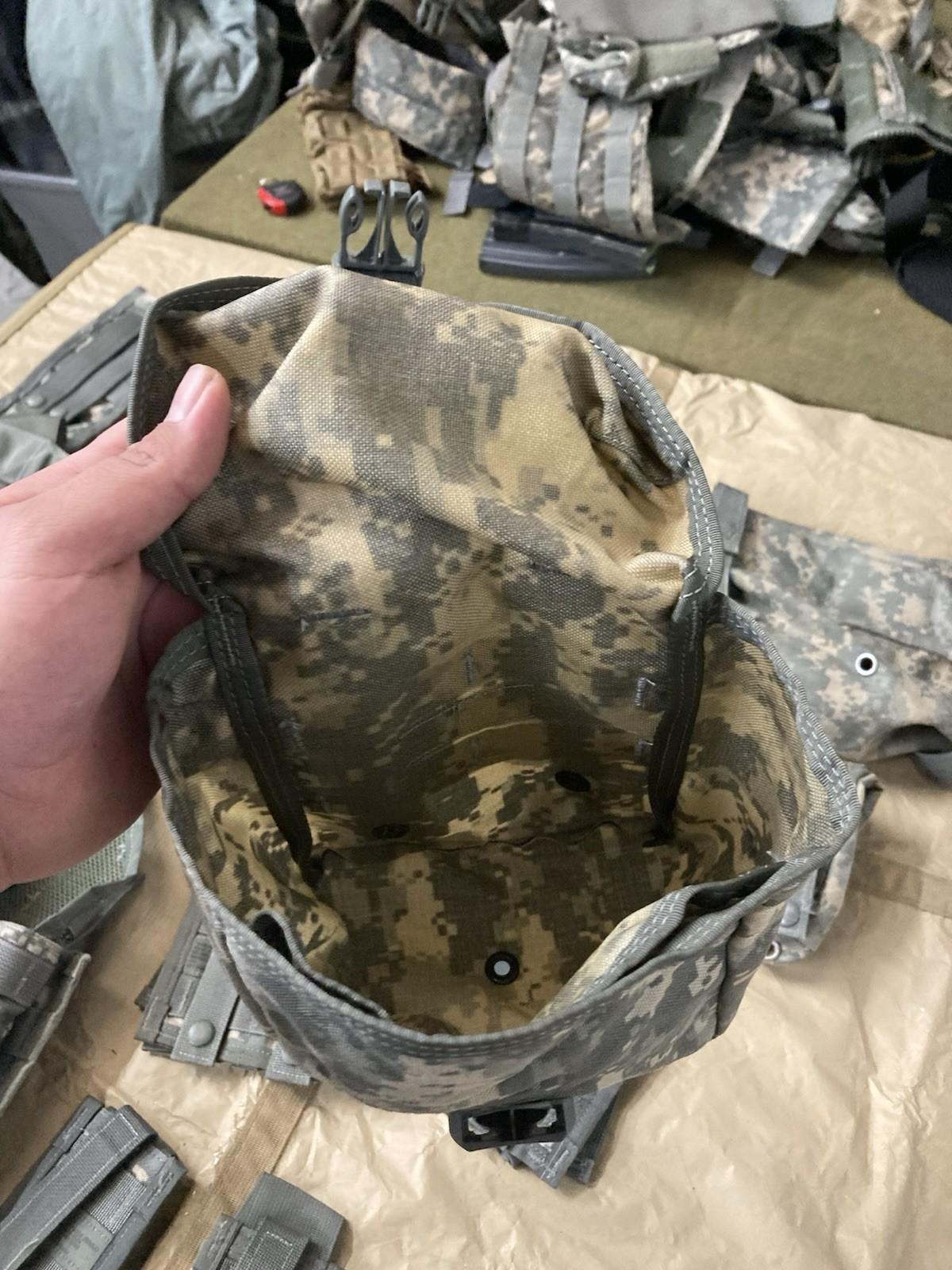 Iraq War Gear Acu Camo Vest Tactical Lot Molle Gear Lot Set