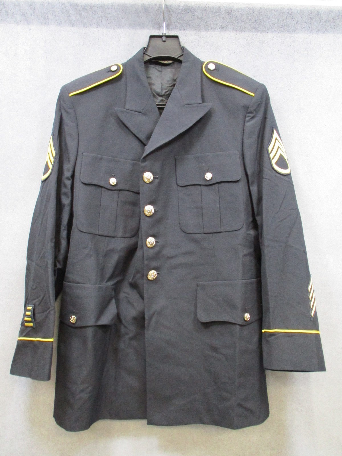 US Army Service Uniform Dress Jacket Blues SSG Rank Service Stripes Gold Buttons
