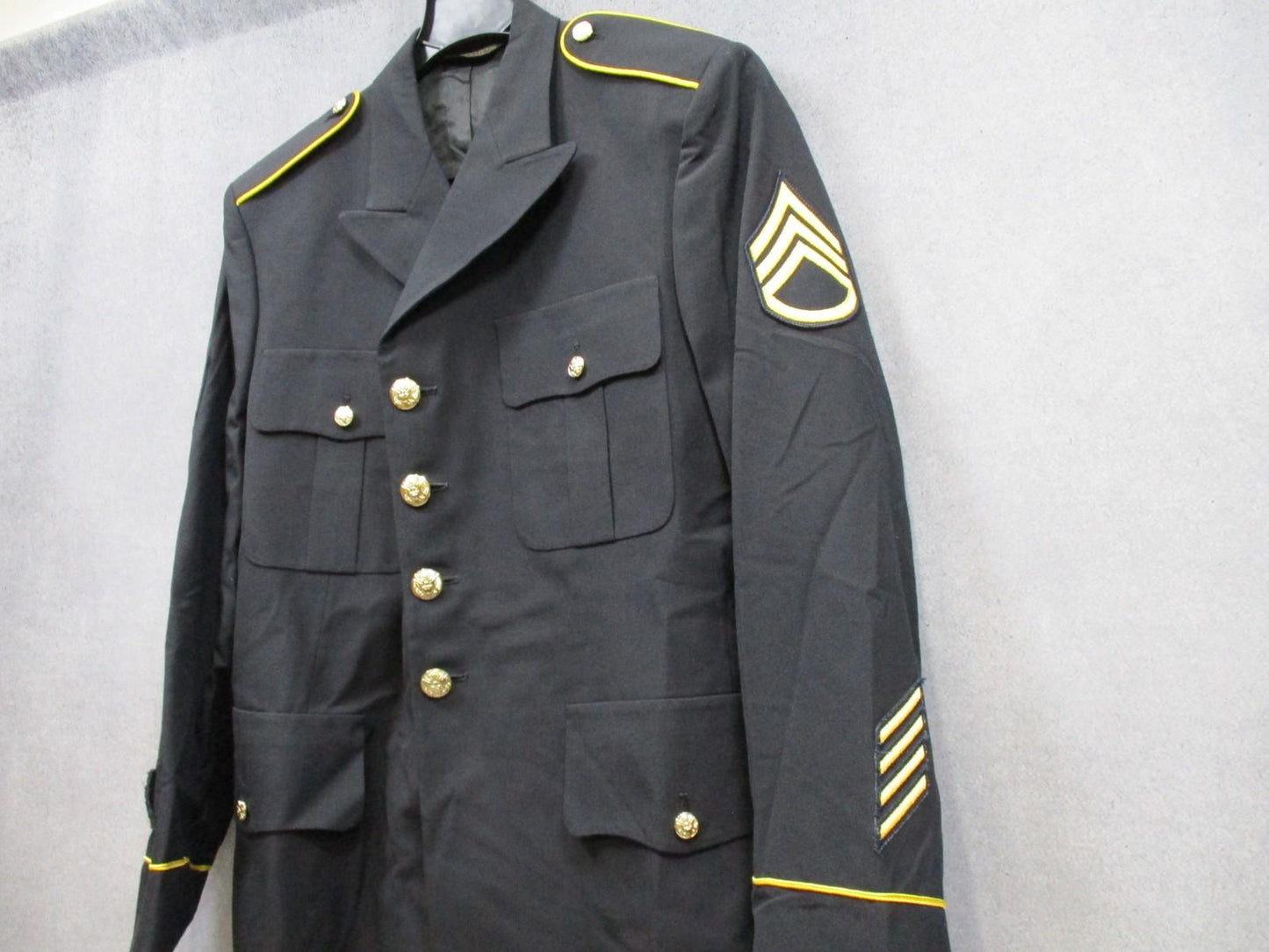US Army Service Uniform Dress Jacket Blues SSG Rank Service Stripes Gold Buttons