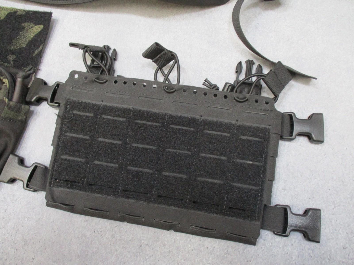 Modular Tactical Chest Rig / Black Placard System w/ Dangler Pouch Multicam Blk - Centex Military Gear