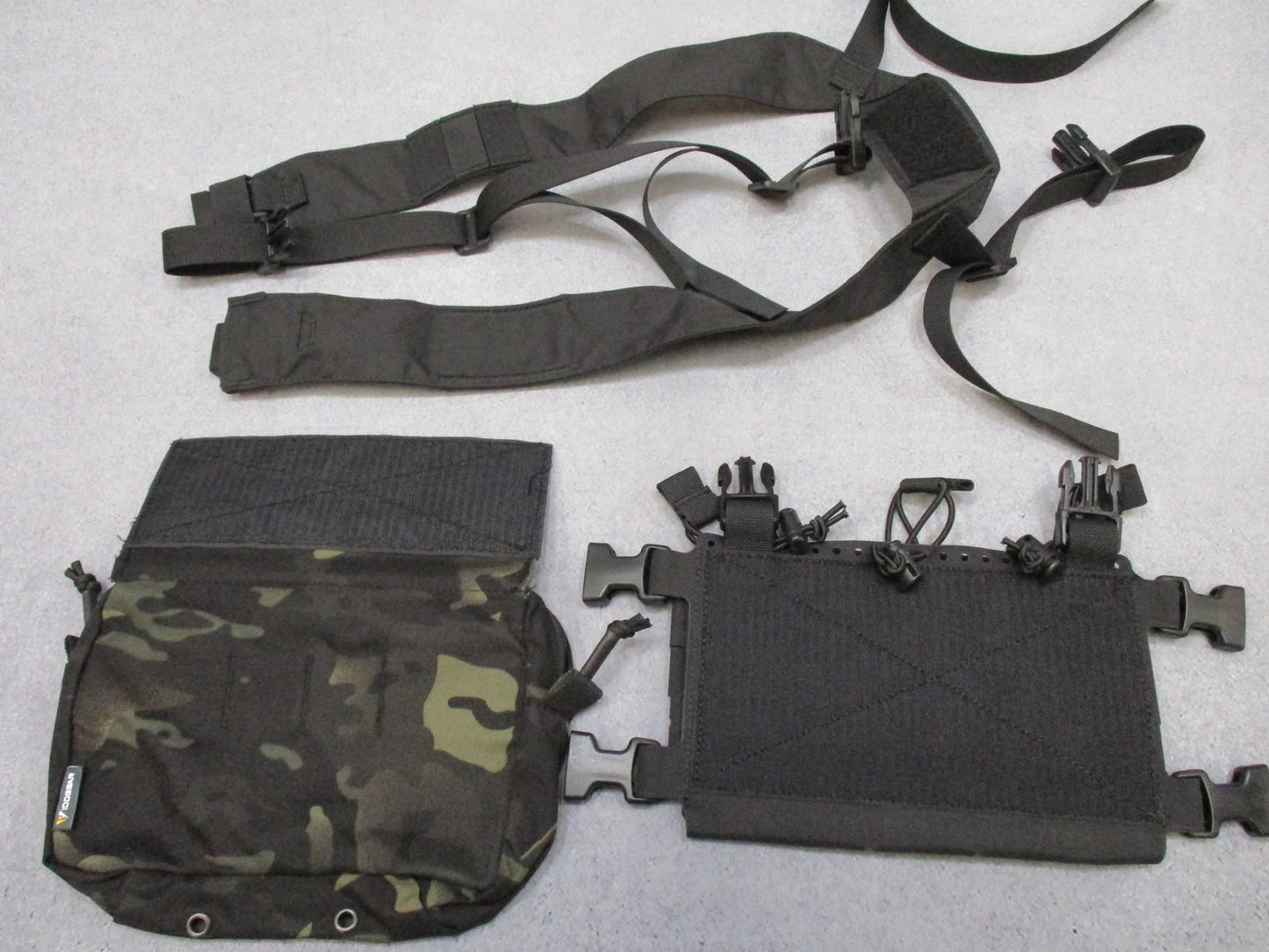 Modular Tactical Chest Rig / Black Placard System w/ Dangler Pouch Multicam Blk - Centex Military Gear