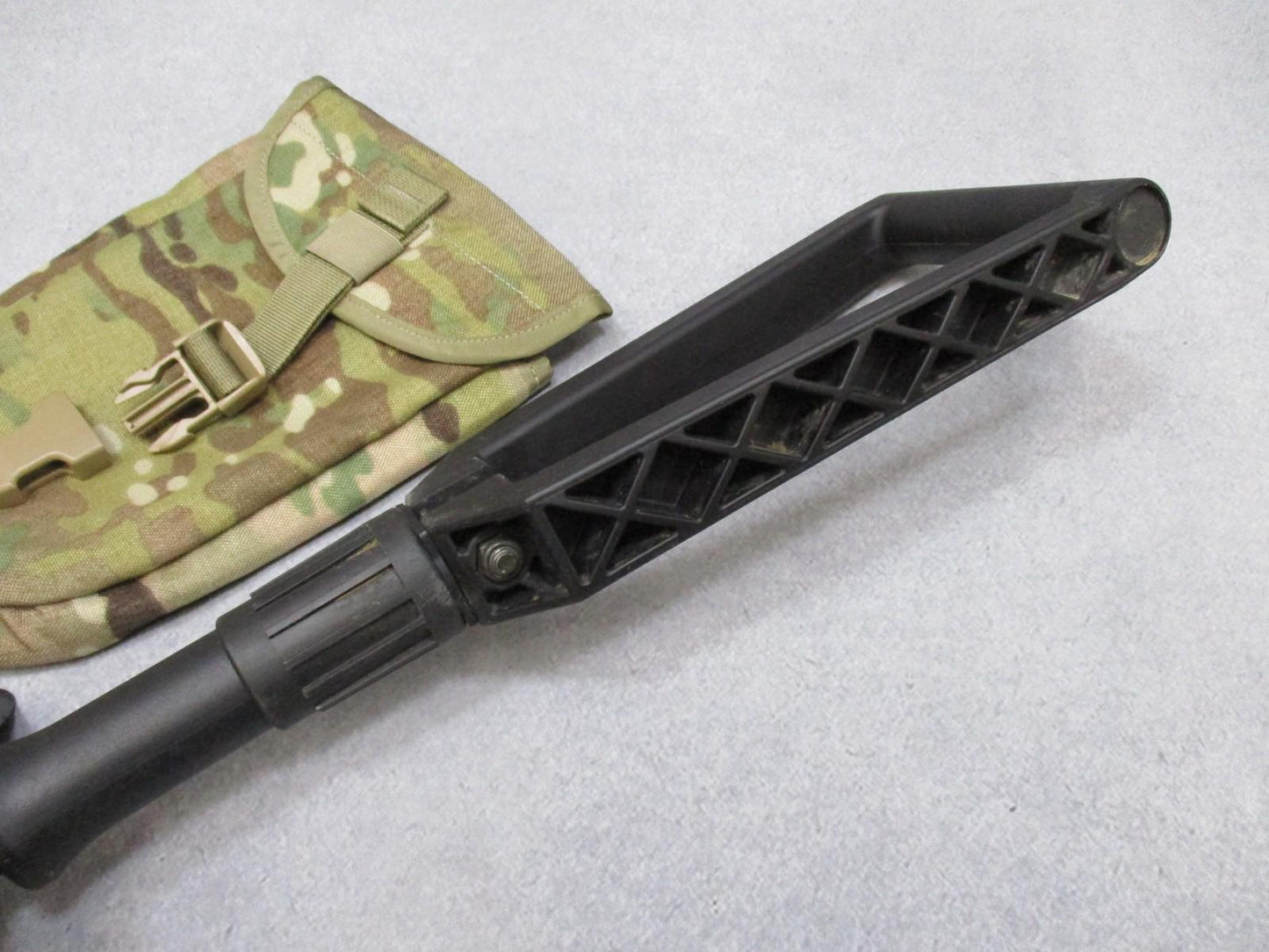 Gerber E-Tool Folding Shovel Camping Entrenching Tool w/ MOLLE Pouch Serrated - Centex Military Gear