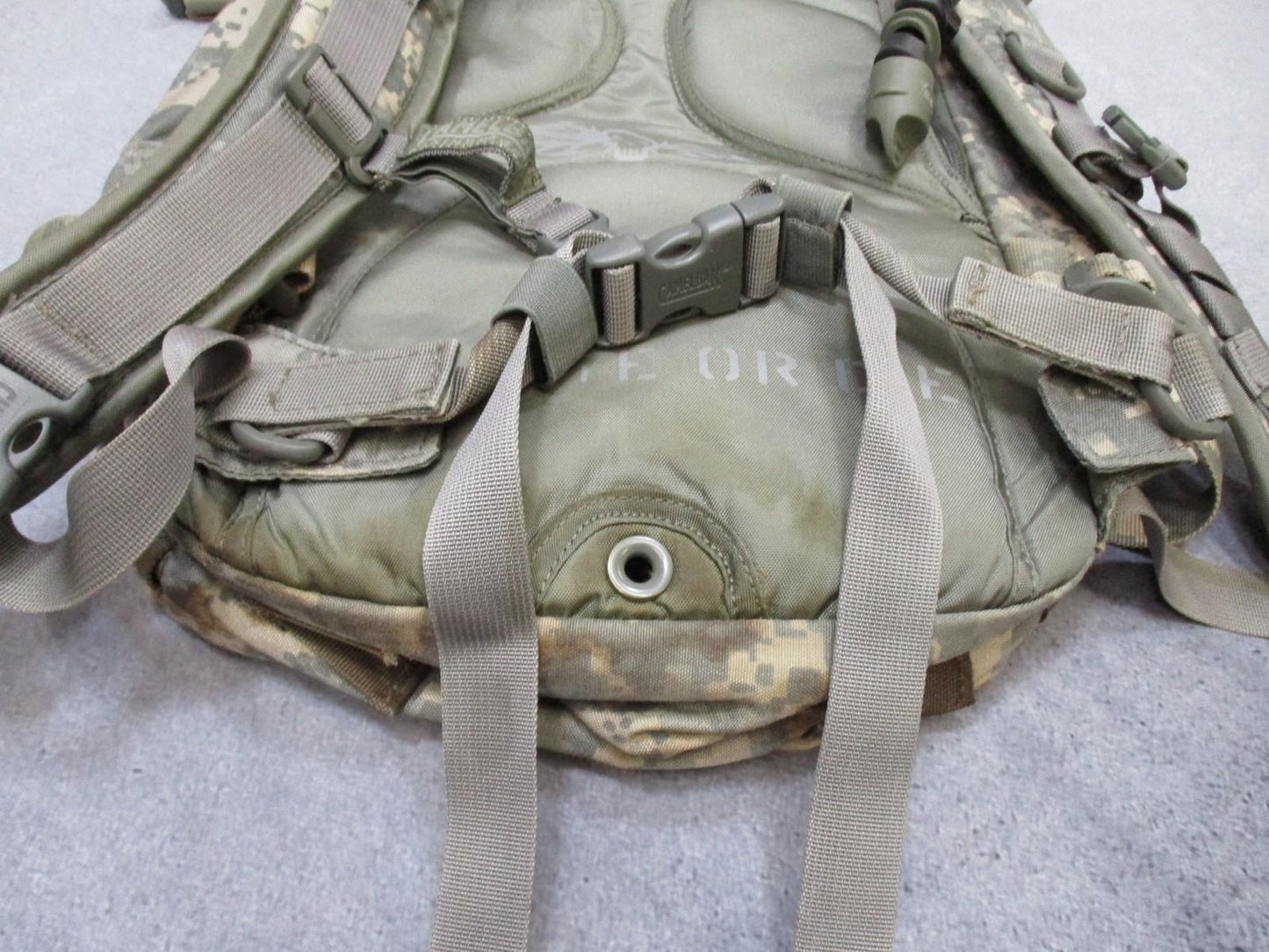 Army CamelBak H.A.W.G. 500 Hydration Pack Backpack Digital Camo MOLLE Reservoir - Centex Military Gear