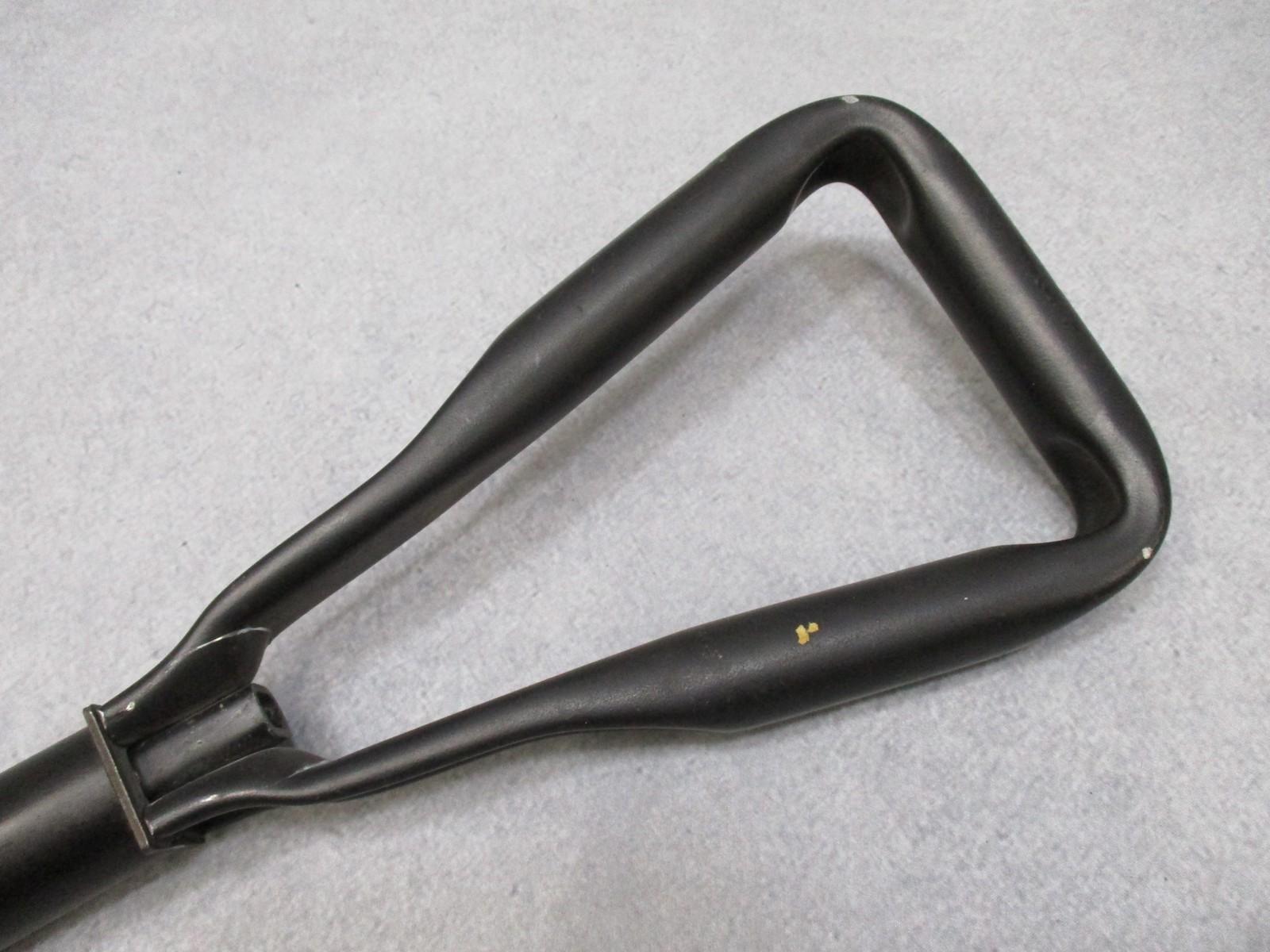 Centex Military Gear Ames folding shovel with pouch, serrated edge, suitable for camping and hiking, U.S. military style E-Tool