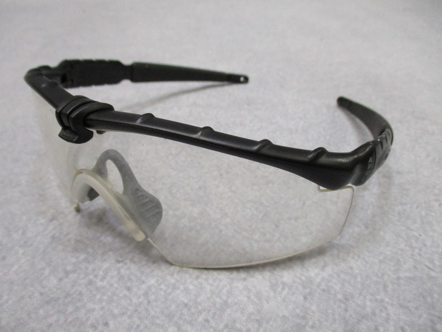 Oakley SI M Frame 2.0 ballistic safety glasses kit with multiple lenses and case, designed for military and tactical use