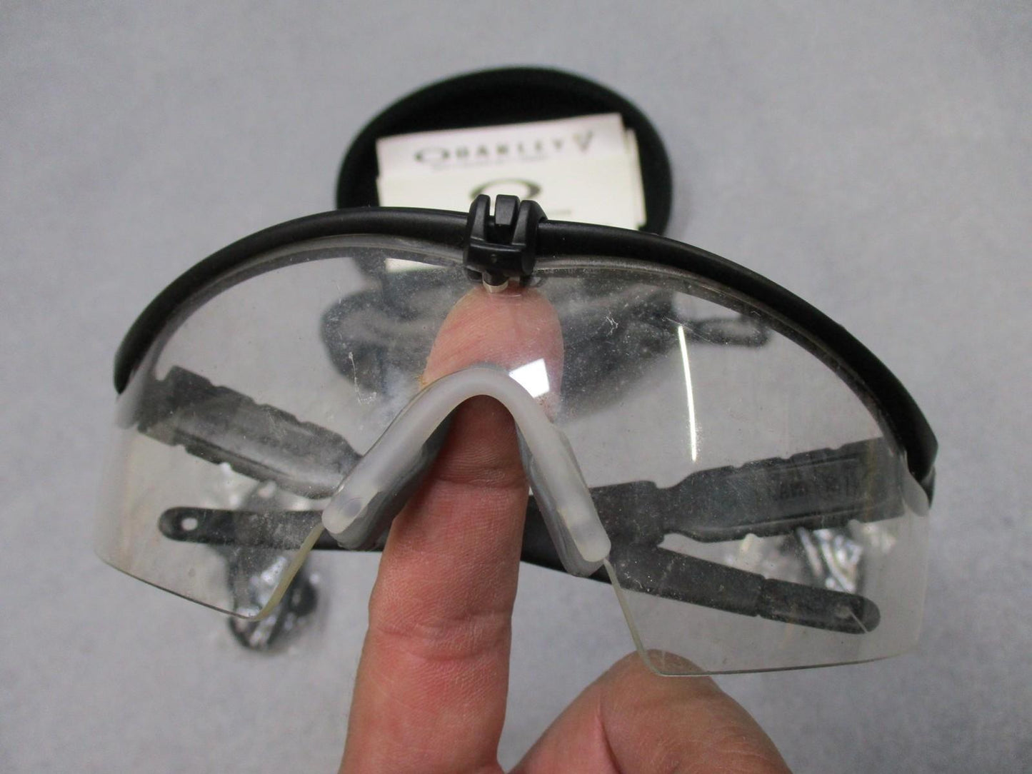 Oakley SI M Frame 2.0 ballistic safety glasses kit with multiple lenses and case, designed for military and tactical use.