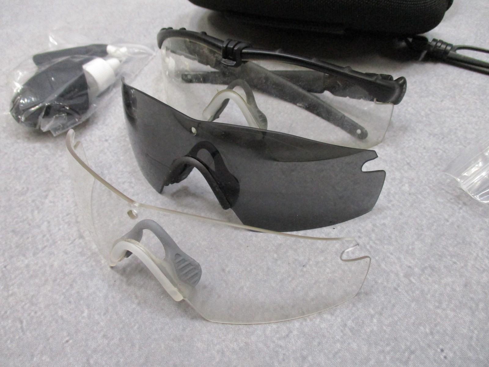 Oakley SI M Frame 2.0 ballistic safety glasses kit with multiple lenses and case, designed for durable eye protection.