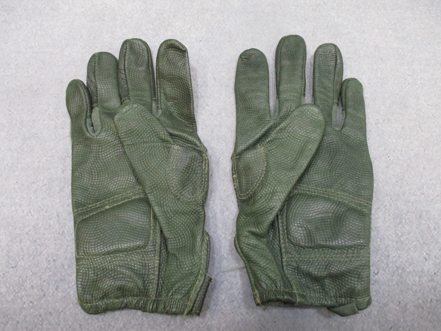 Medium green goatskin leather tactical army combat gloves by Centex Military Gear, designed for durability and tactical use.