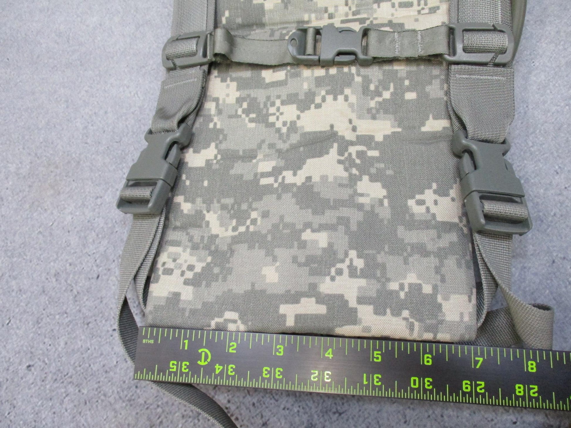 Eagle Industries MOLLE II hydration carrier with tube and bite valve, US Army Digital pattern, military tactical hydration gear