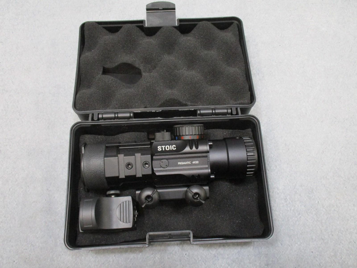 Centex Military Gear STOIC 4x32 prismatic scope with mini reflex sight, red/blue and red/green reticles for tactical shooting.