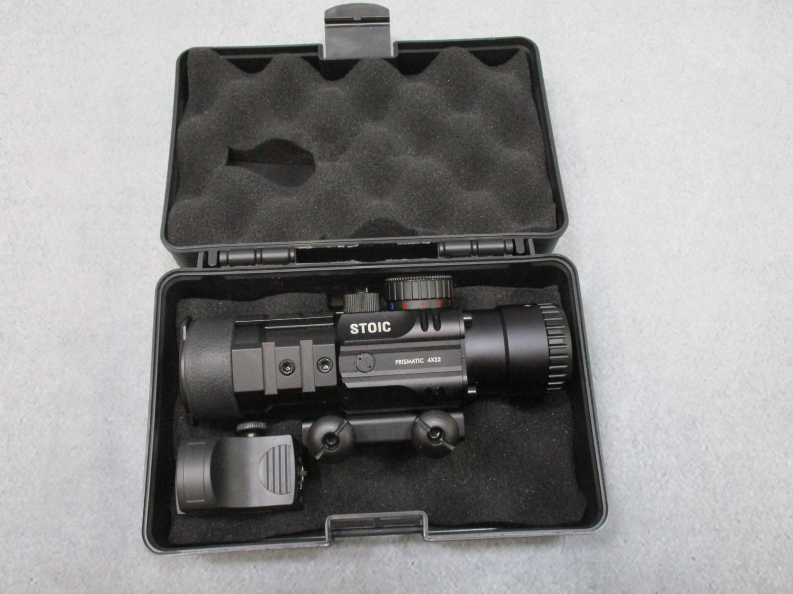 Centex Military Gear STOIC 4x32 prismatic scope with mini reflex sight, red/blue and red/green reticles for tactical shooting.