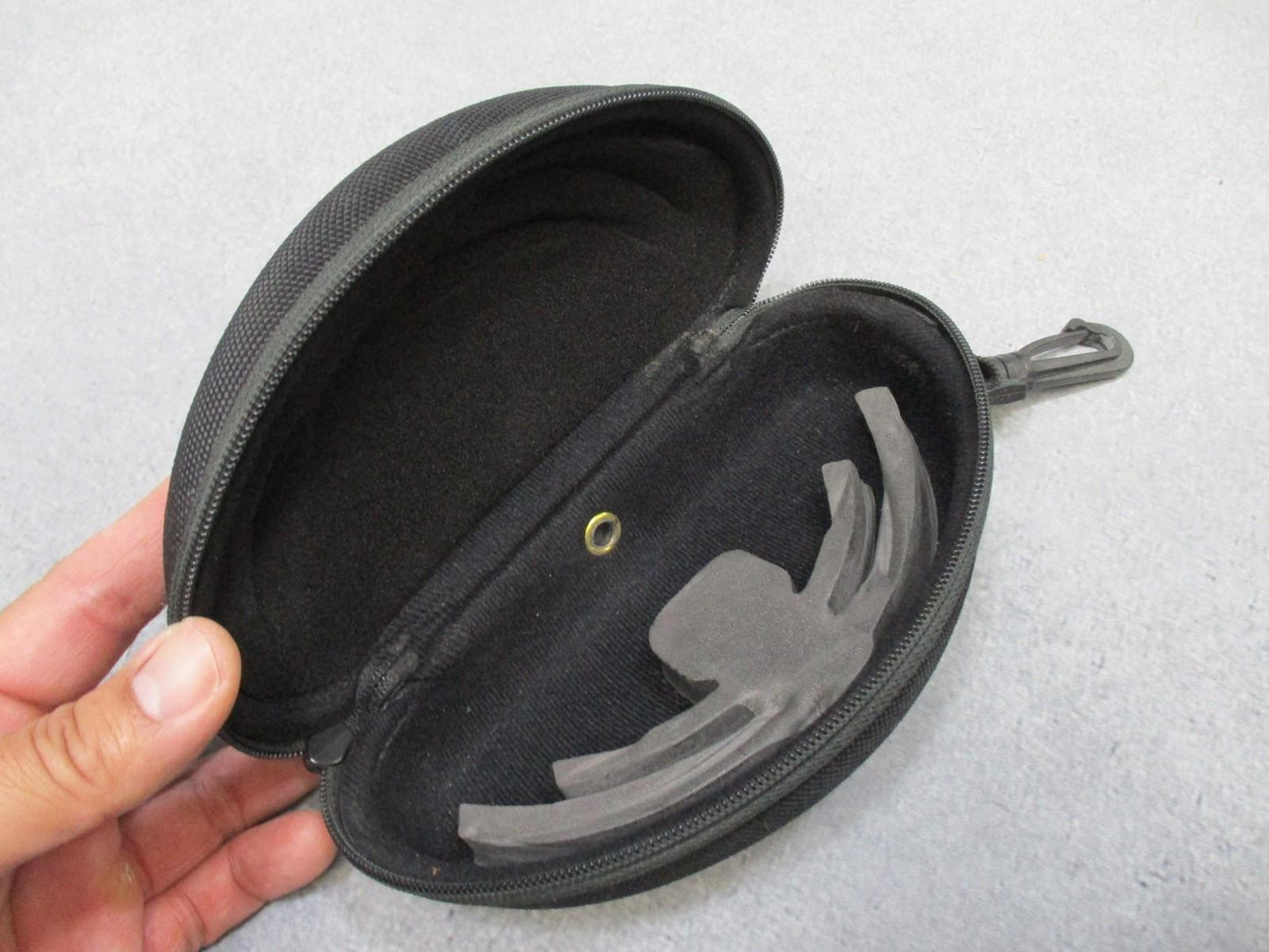 Used Wiley X Vapor sunglasses with interchangeable lenses and case, featuring durable frame and protective Z87+ safety certification.