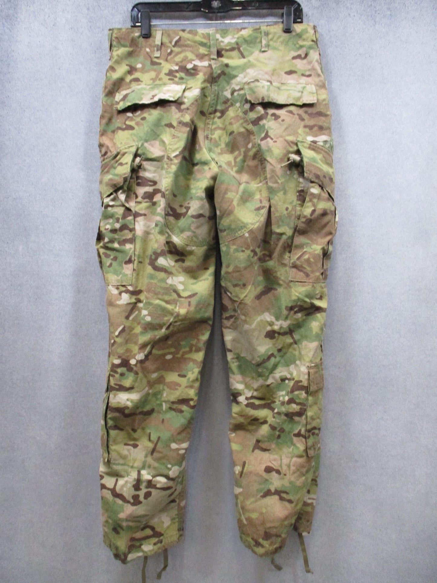 US Army ACU Flame Resistant Combat Trousers Medium Regular MultiCam Cargo Pants