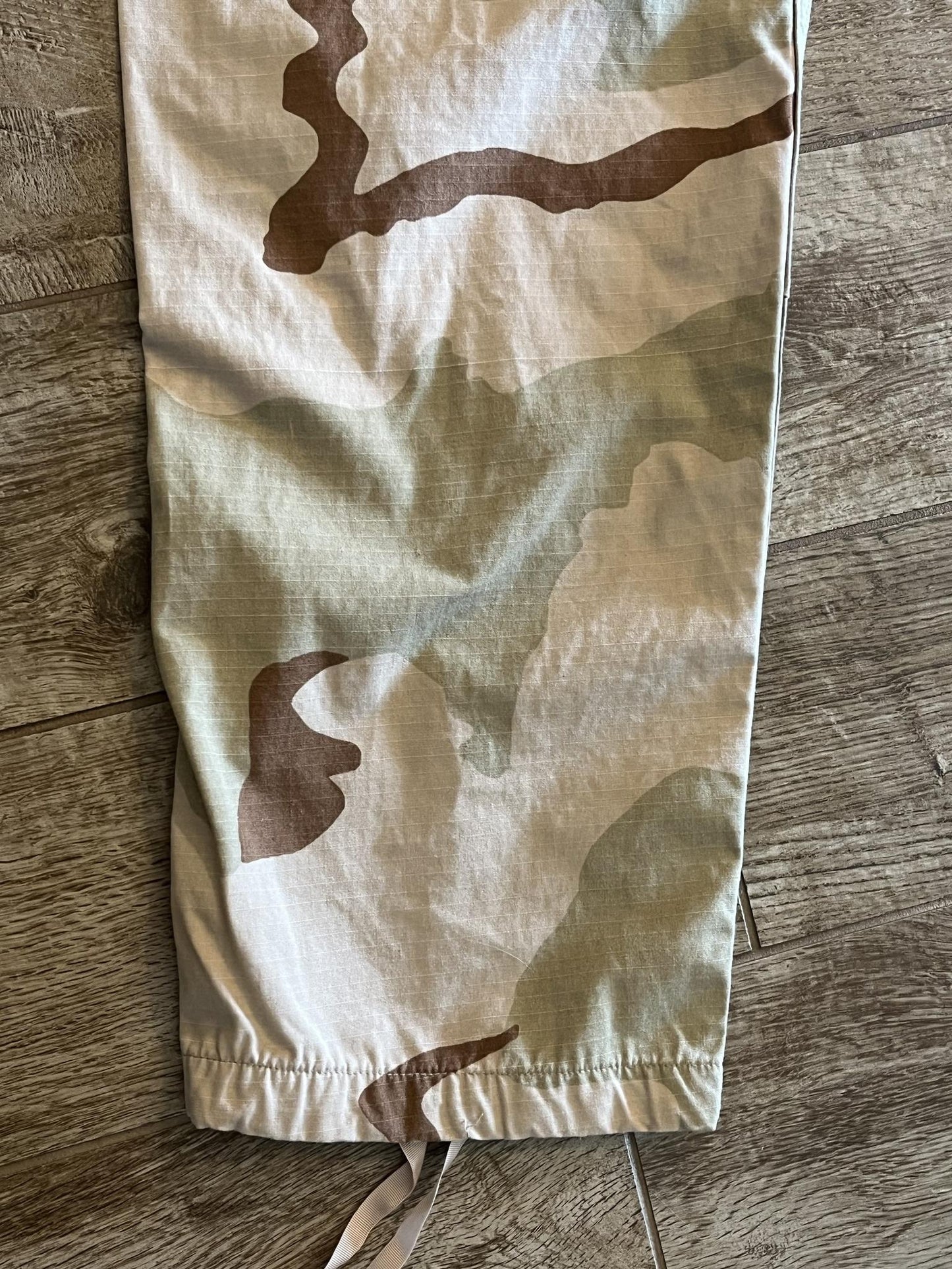 Propper DCU Desert Camo Combat Cargo Pants Medium Regular 50% Nylon 50% Cotton