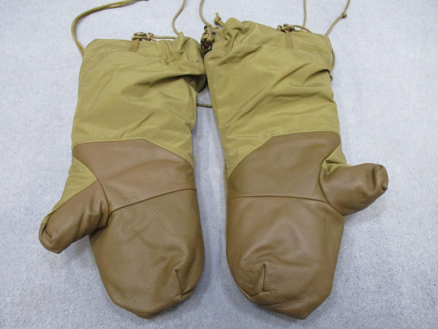 Climb and Place CWGS Extreme Cold Weather Mittens Liner Shell Gore-Tex Medium