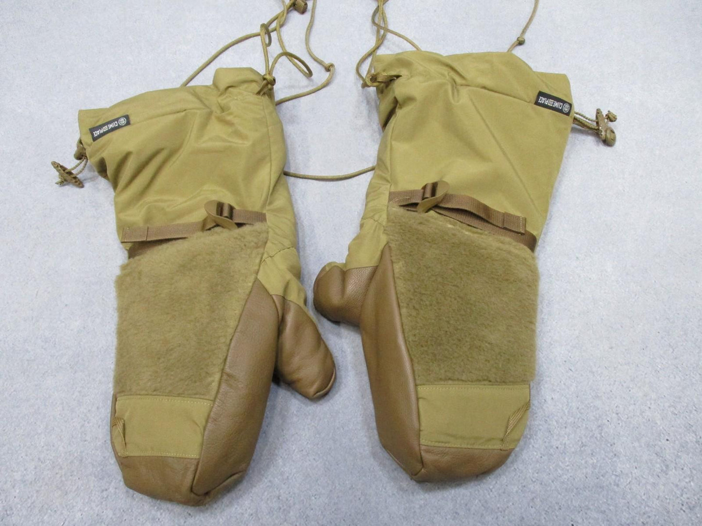 Climb and Place CWGS Extreme Cold Weather Mittens Liner Shell Gore-Tex Medium