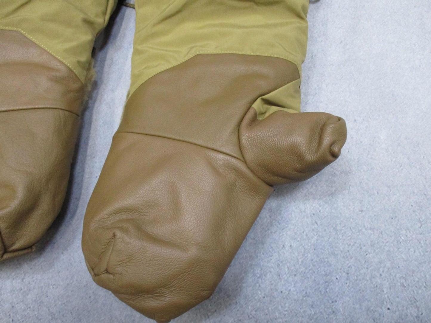 Climb and Place CWGS Extreme Cold Weather Mittens Liner Shell Gore-Tex Medium