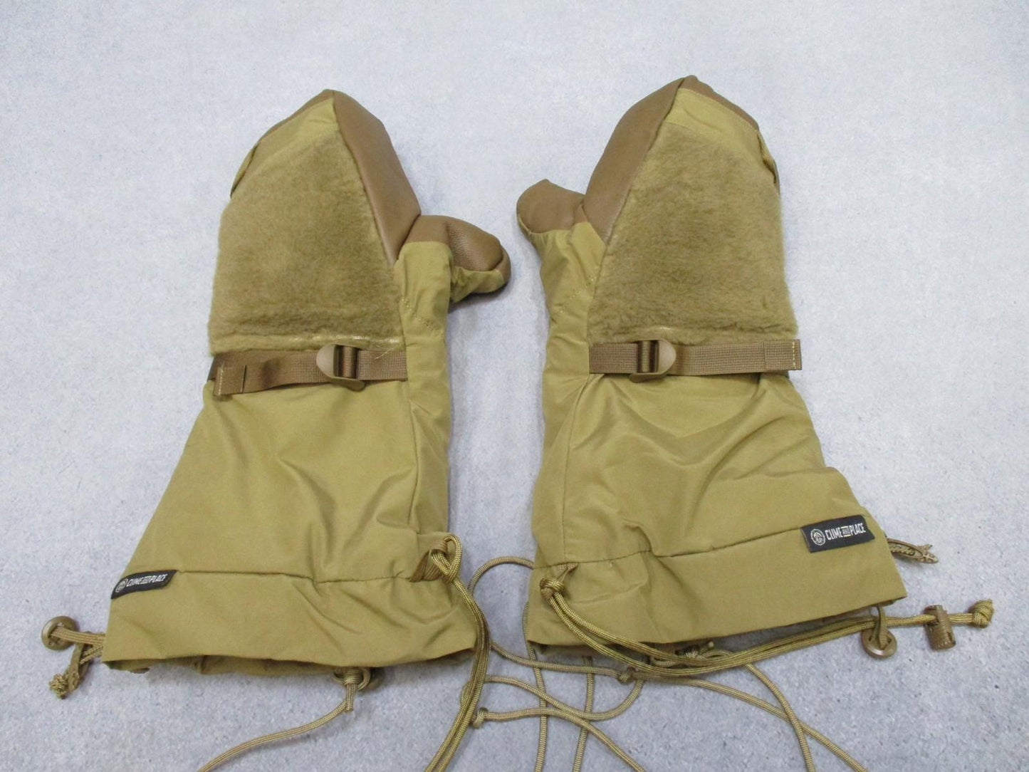 Climb and Place CWGS Extreme Cold Weather Mittens Liner Shell Gore-Tex Medium