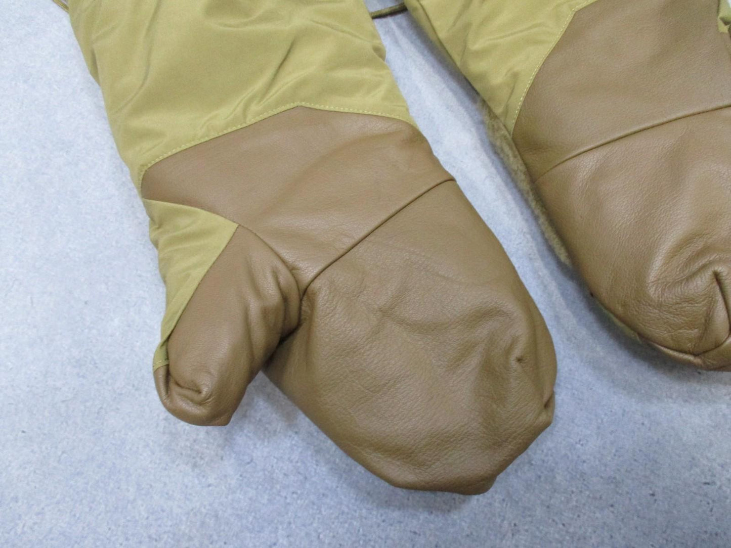 Climb and Place CWGS Extreme Cold Weather Mittens Liner Shell Gore-Tex Medium