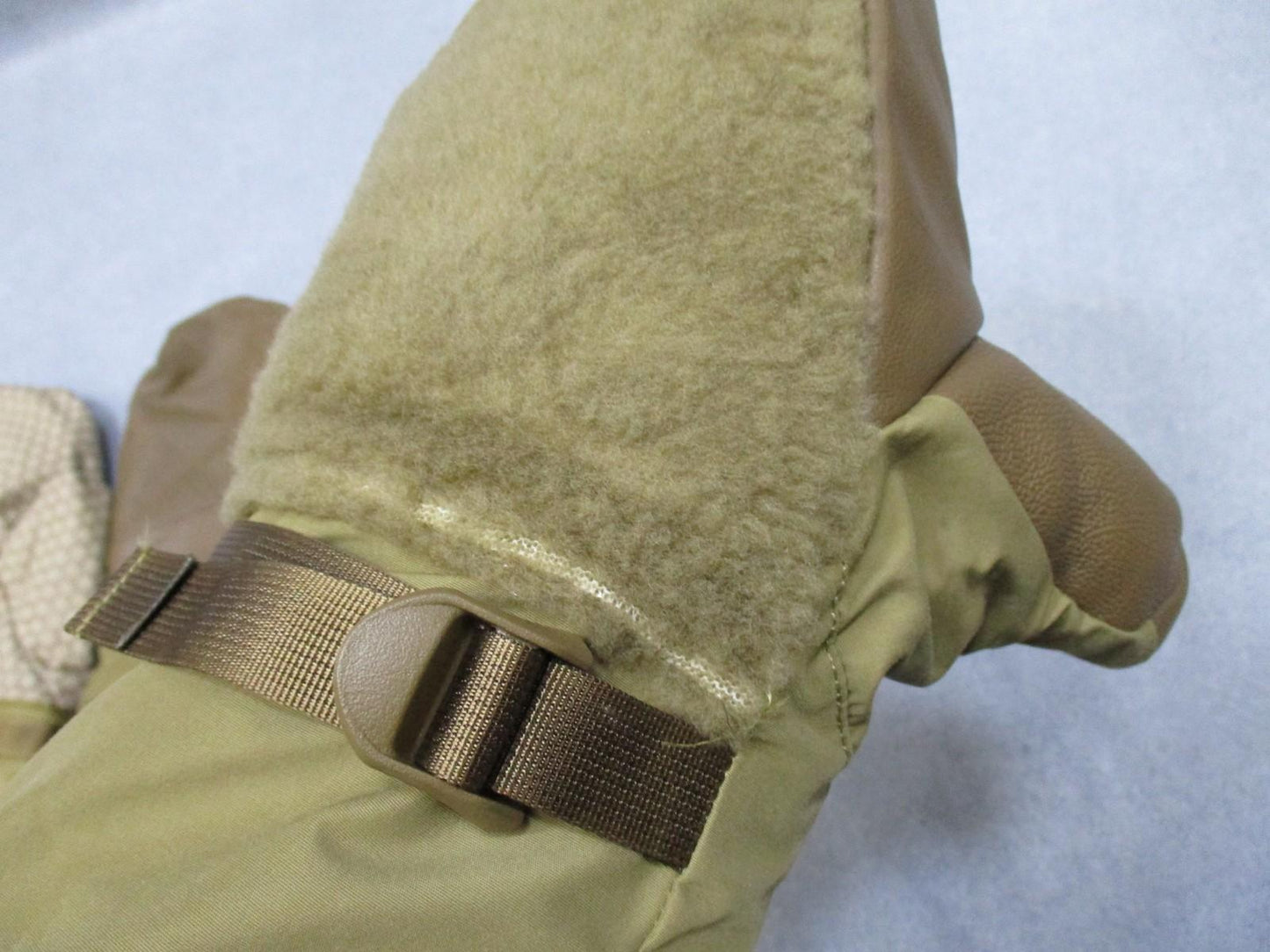 Climb and Place CWGS Extreme Cold Weather Mittens Liner Shell Gore-Tex Medium