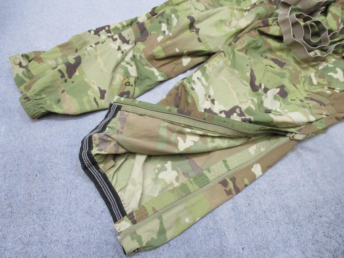 Used MultiCam Combat Pants w/ Suspenders Cargo Pockets Zippered Legs Size 36x30