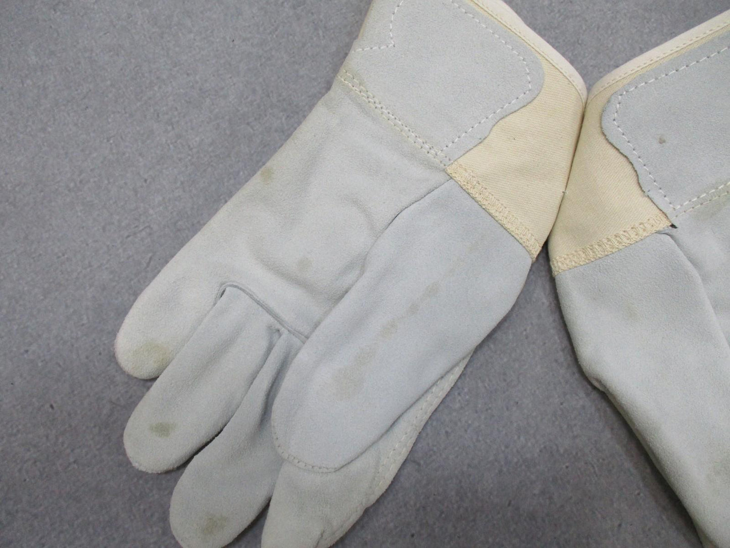 Work Gloves M-USM-12 Canvas Leather Pair Used Good Condition