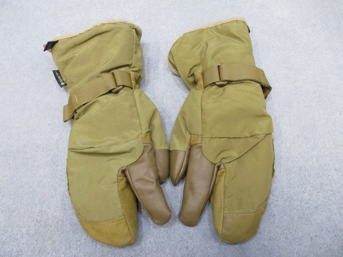USGI MilitaryCWGS Climb Place Trigger Finger Mittens Gore-Tex Wool Leather Large