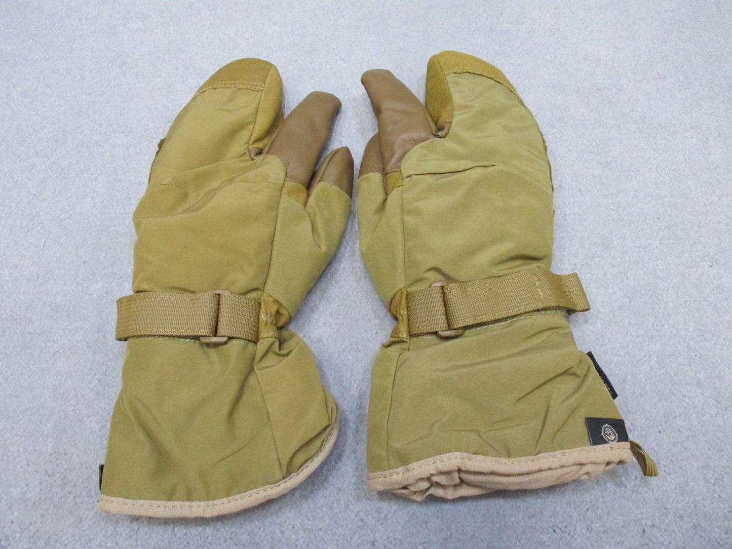 USGI MilitaryCWGS Climb Place Trigger Finger Mittens Gore-Tex Wool Leather Large