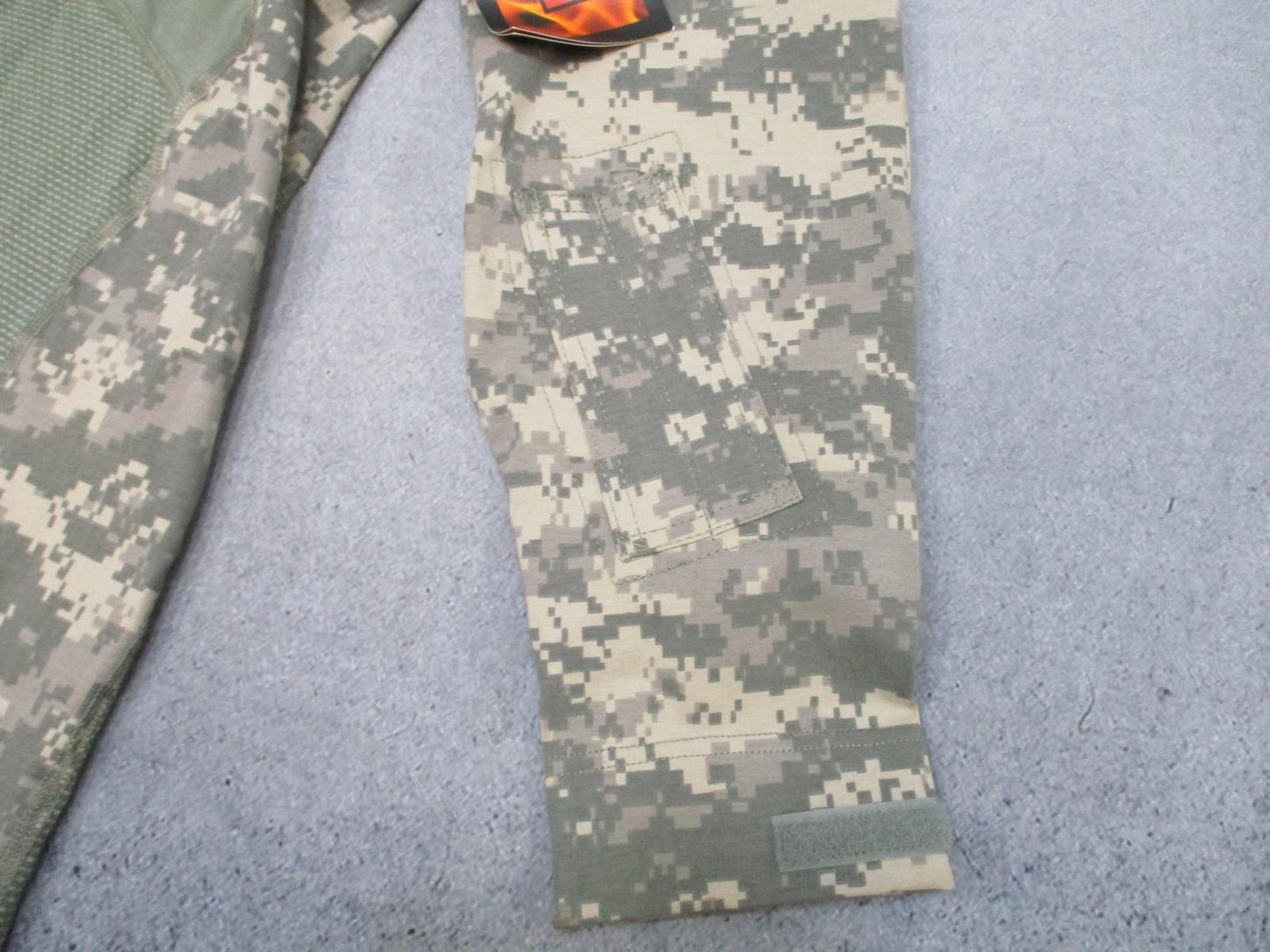 Massif Army Combat Shirt U.S. Army Digital Camo Long Sleeve Men's L New UCP ACU
