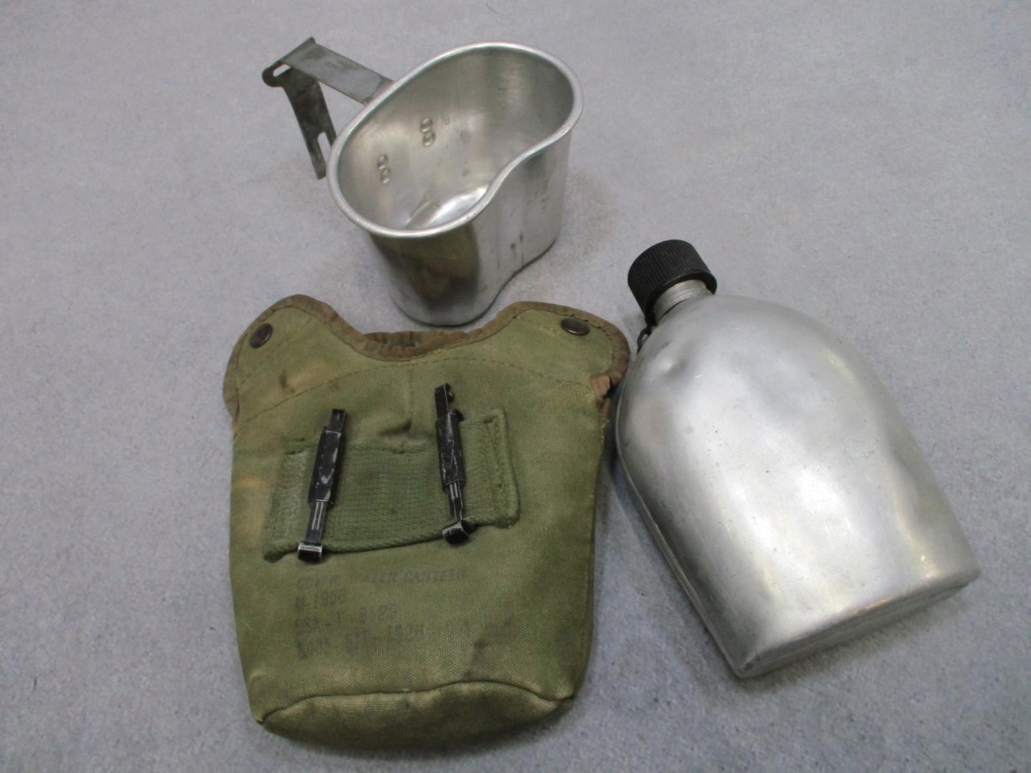 WWII Korea Era US Canteen Set 1945 AGMCO Cup 1944 Cover Vintage USGI
