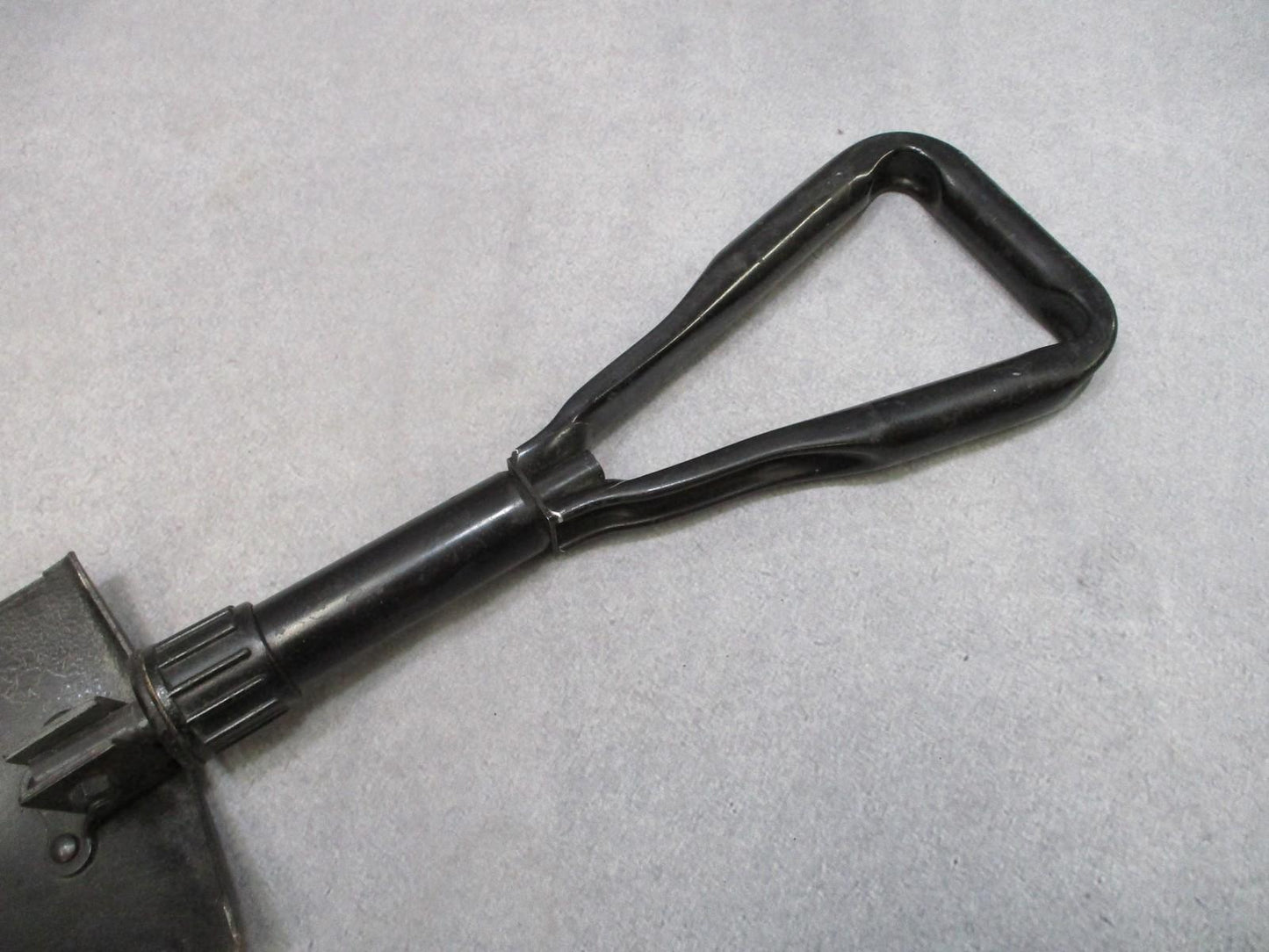 US Military Folding Shovel Ames w/ Case Serrated Edge Camping Hiking Tool