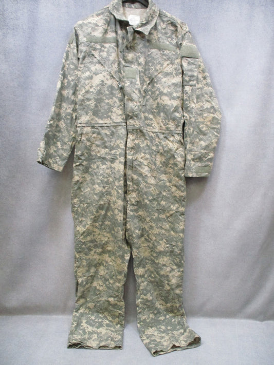 US Military Coveralls Mechanics Universal Camo Print Type III Large 50/50 UCP