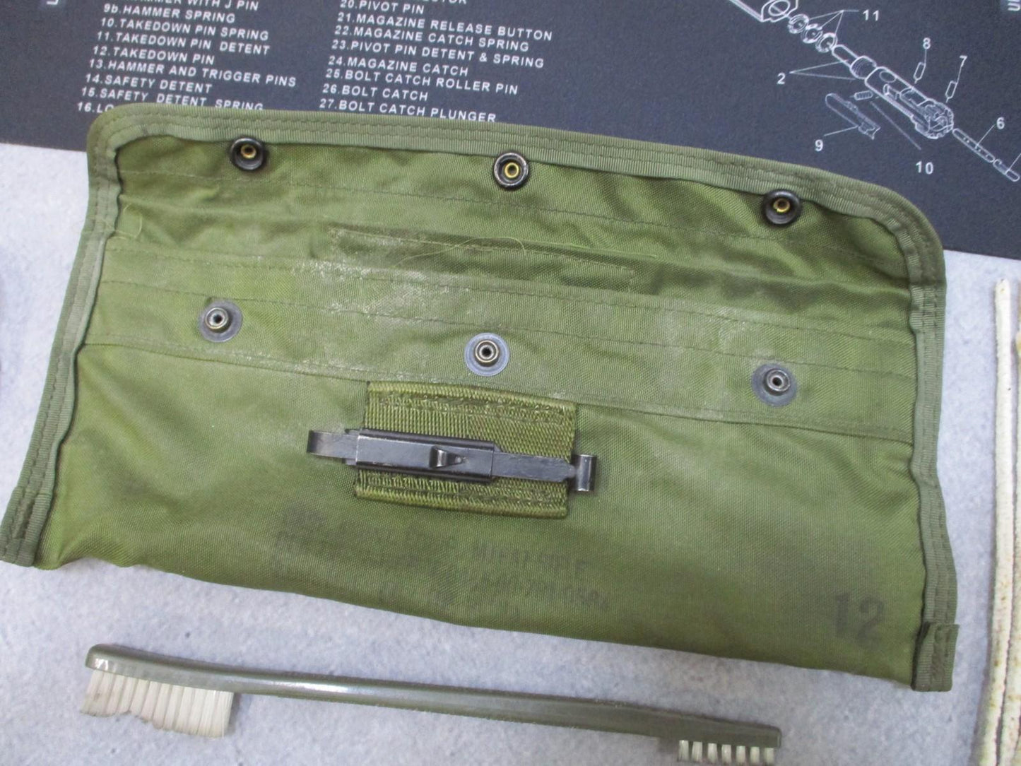 USGI 5.56/.223 Rifle Cleaning Kit Bundle w/ Tactical Cleaning Mat & CLP Oil