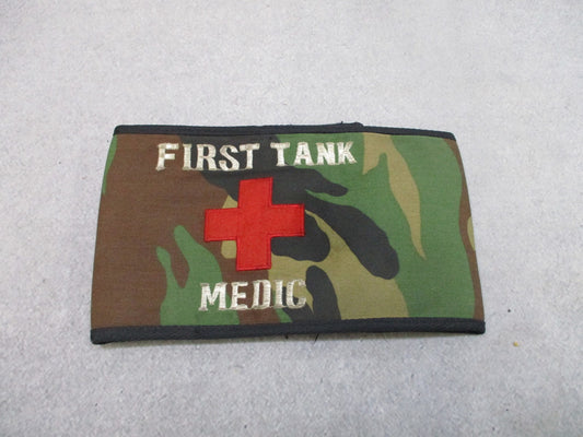 US Military Medic Brassard Armband Woodland Camo Red Cross Hook & Loop
