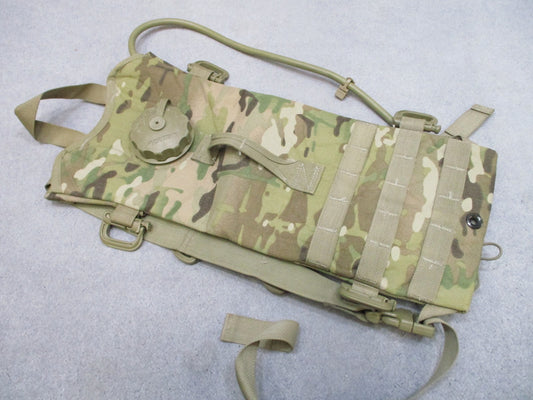US Army Hydration MOLLE II Carrier w/ Bladder Tube MultiCam Water Pack