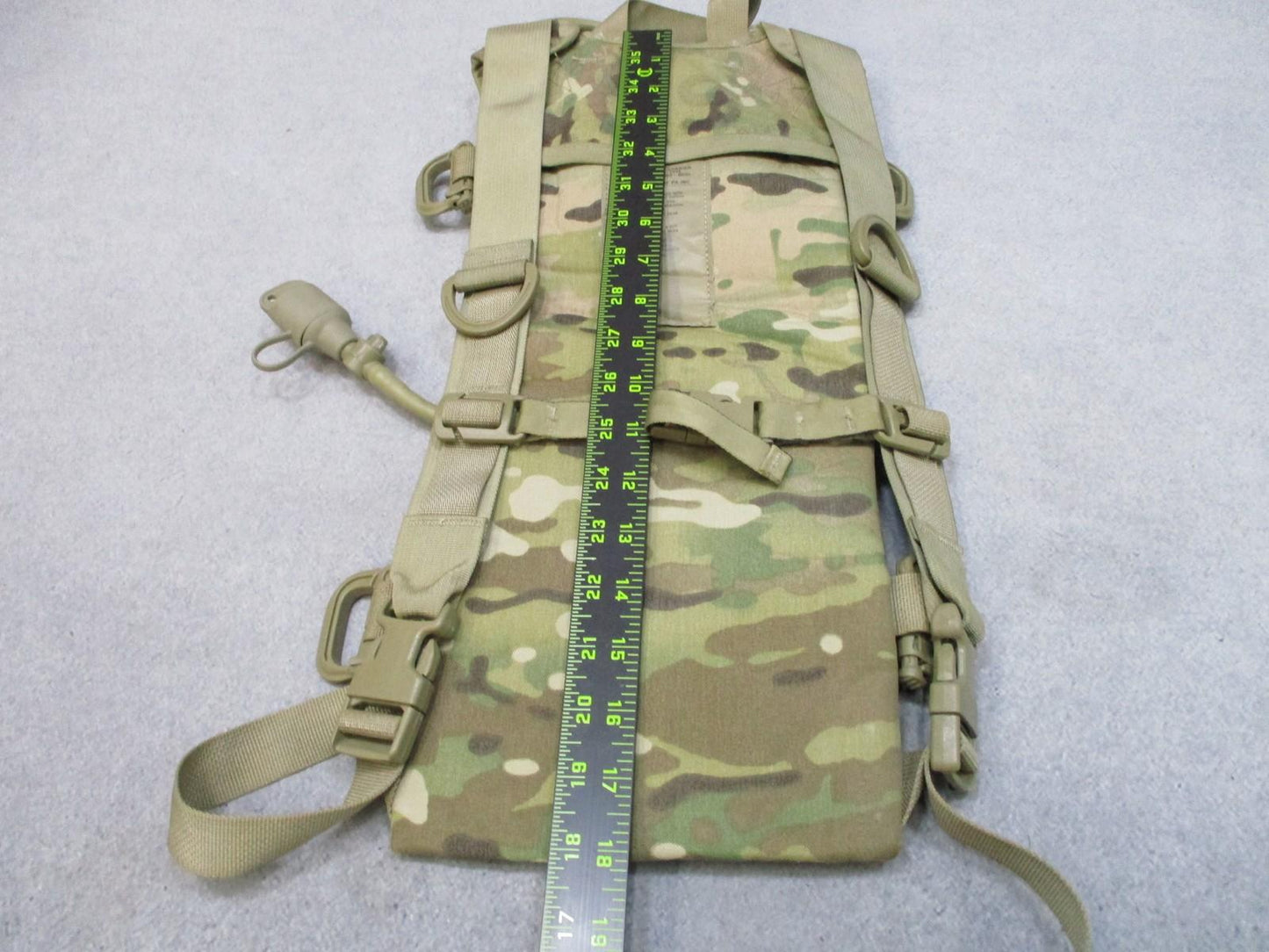 US Army Hydration MOLLE II Carrier w/ Bladder Tube MultiCam Water Pack
