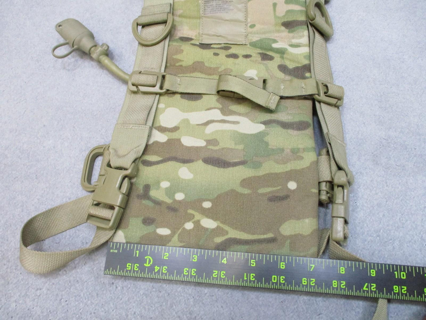 US Army Hydration MOLLE II Carrier w/ Bladder Tube MultiCam Water Pack
