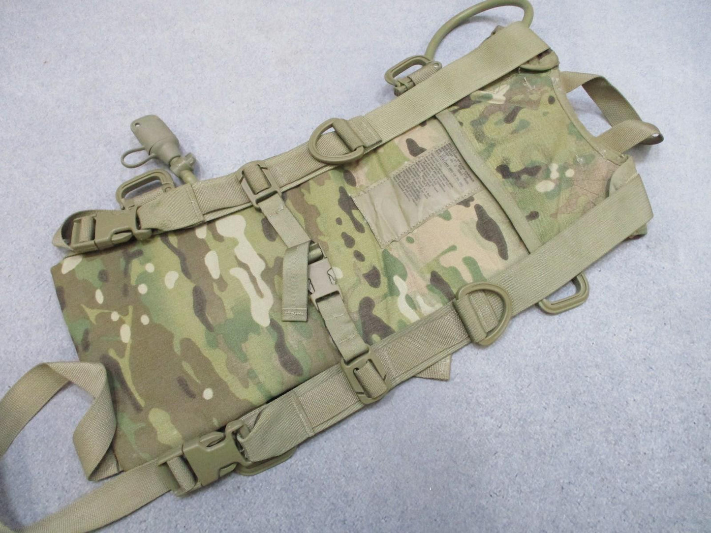 US Army Hydration MOLLE II Carrier w/ Bladder Tube MultiCam Water Pack